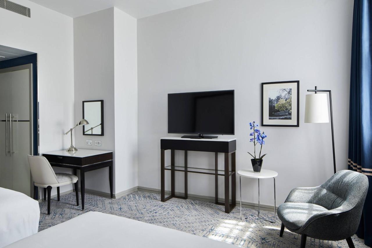 London Marriott Hotel Grosvenor Square Екстер'єр фото