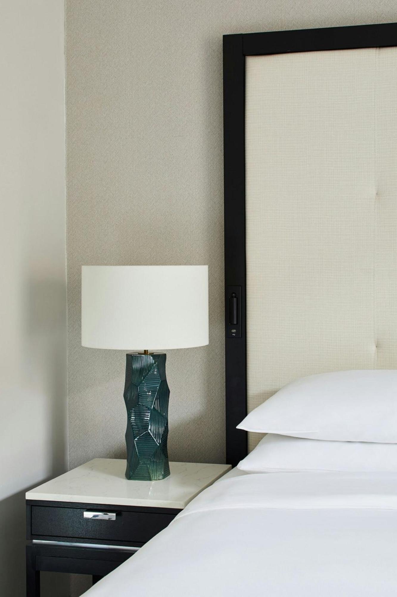 London Marriott Hotel Grosvenor Square Екстер'єр фото